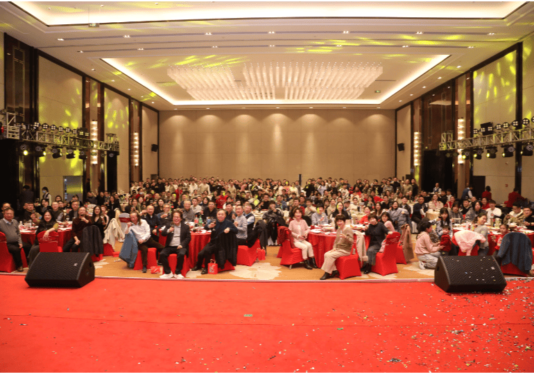 芯之所向，行臻致远——2025年友旺新春年会圆满成功